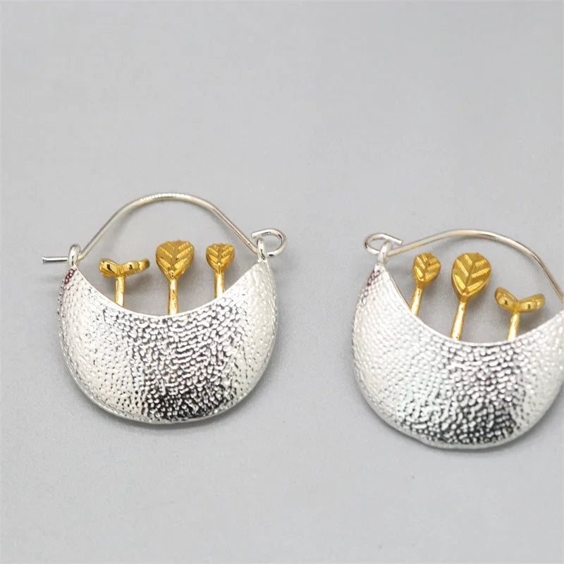 Classic Gold Earring with Timeless Appeal