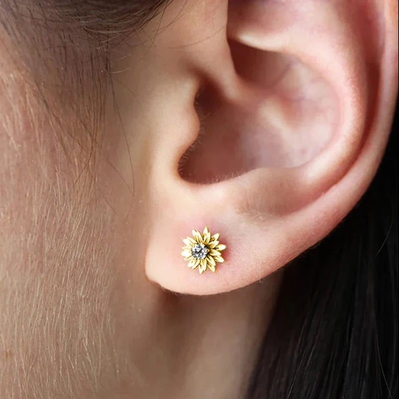 Stunning Gold Earring for Daily Wear