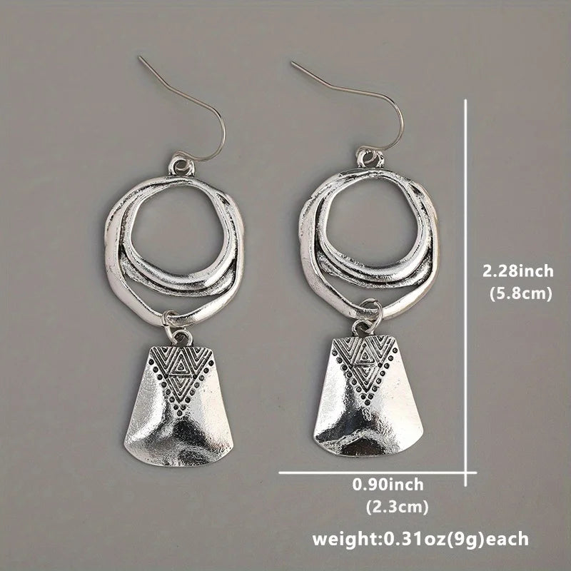 Charming Silver Earring for Any Occasion