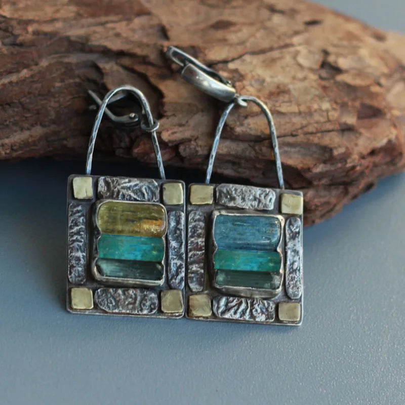 Charming Silver Earring for Any Occasion