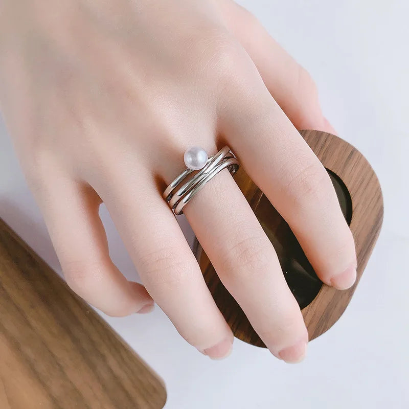 Classic Silver Ring with Timeless Appeal