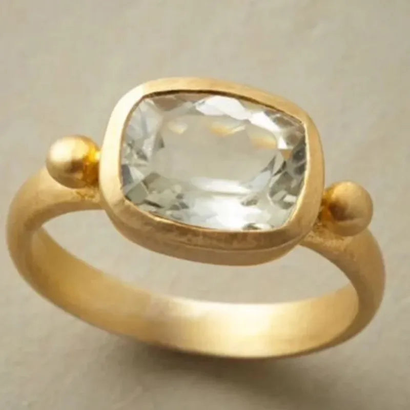 Charming Gold Ring for Any Occasion