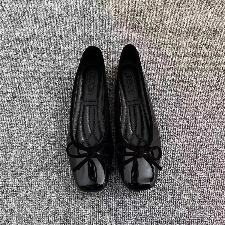 Fashionable and Supportive Orthopedic Flats
