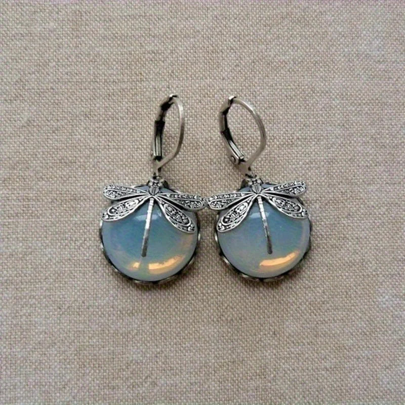 Romantic Silver Earring for Special Moments