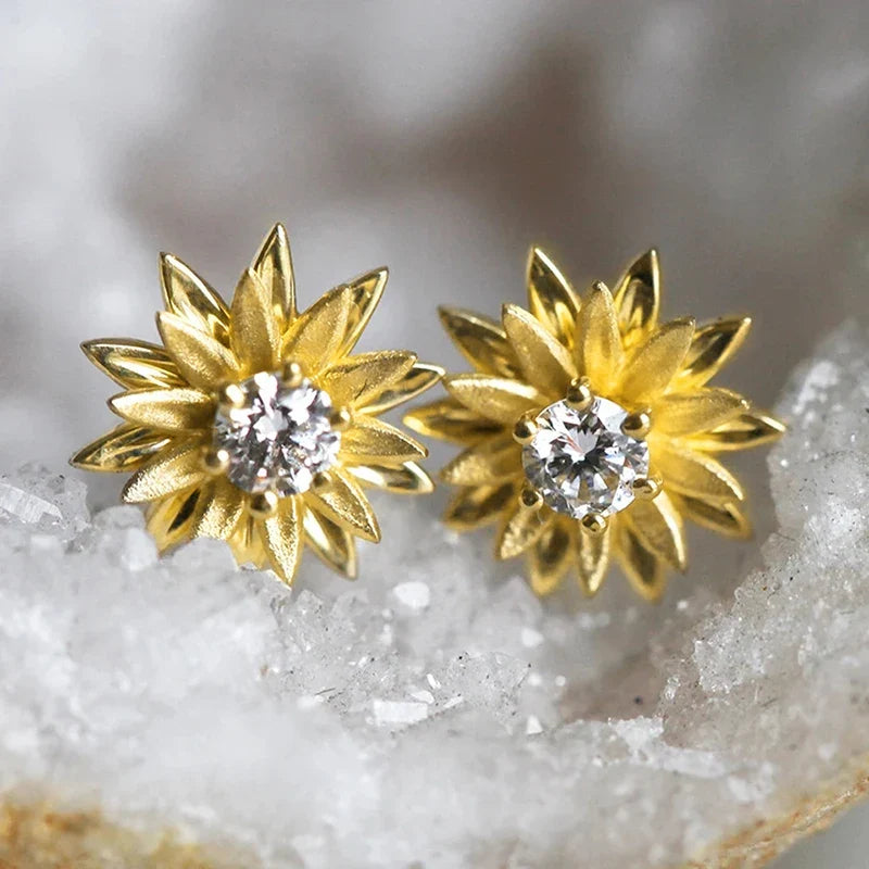 Stunning Gold Earring for Daily Wear
