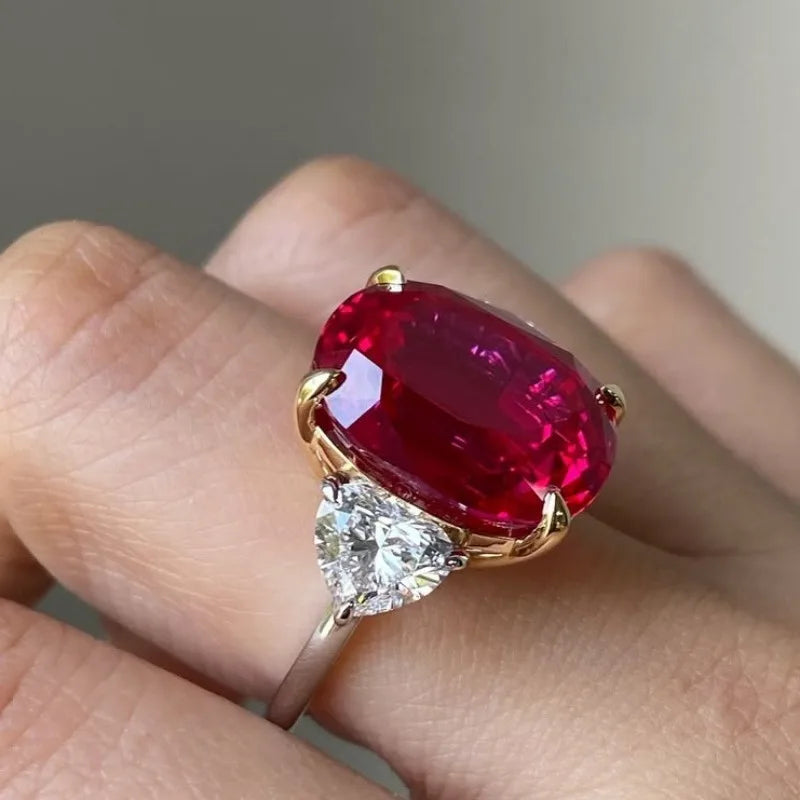 Classic Silver Ring with Timeless Appeal