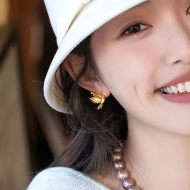 Stunning Gold Earring for Daily Wear