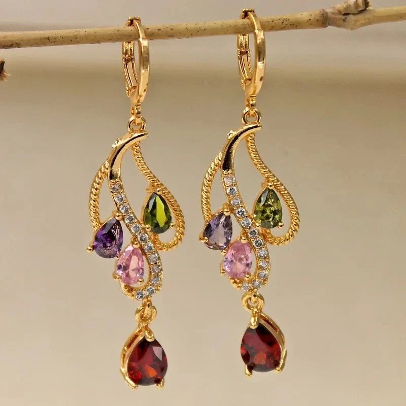 Elegant Gold Earring for Every Occasion