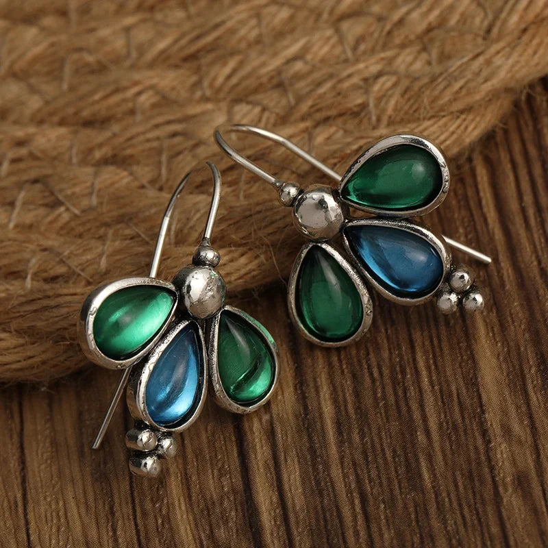 Charming Silver Earring for Any Occasion