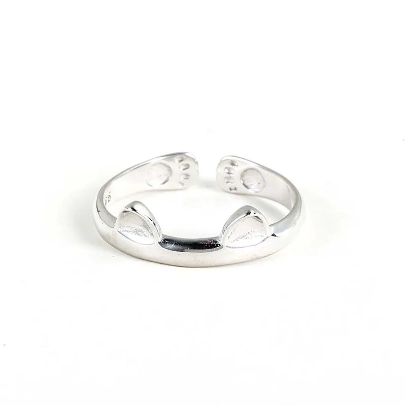 Charming Silver Ring for Any Occasion