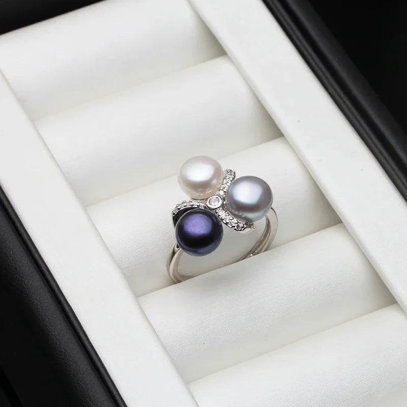Classic Silver Ring with Timeless Appeal