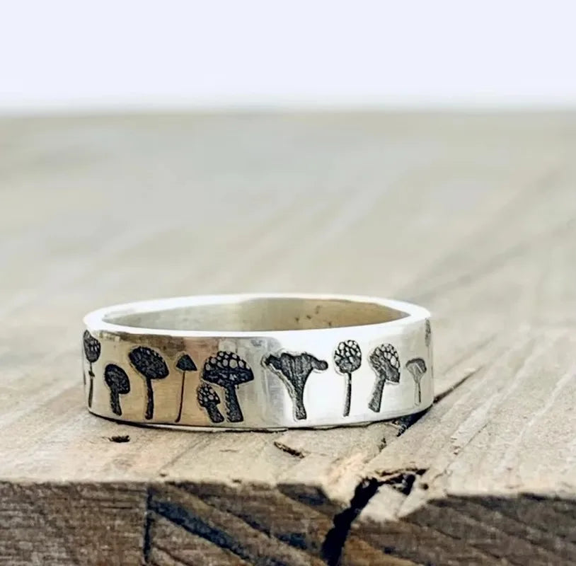 Stunning Silver Ring for Daily Wear