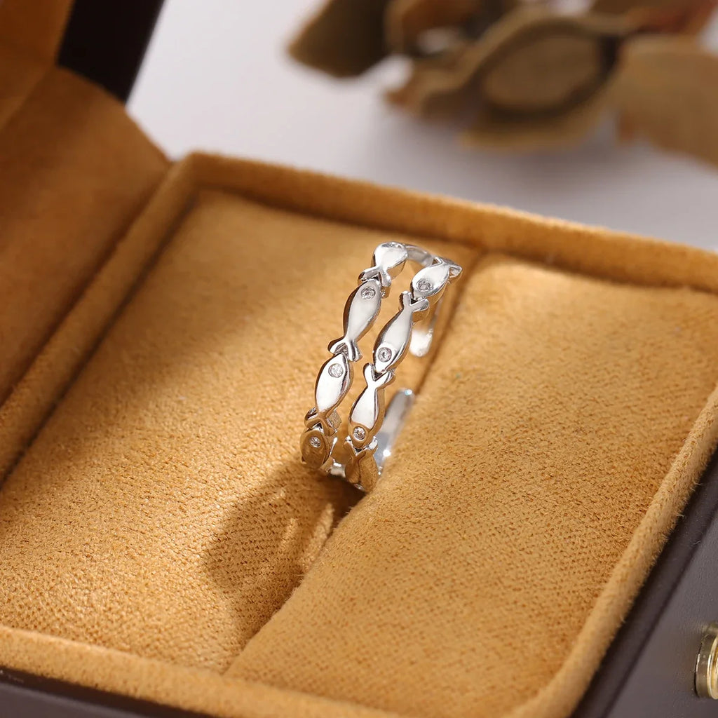 Charming Silver Ring for Any Occasion