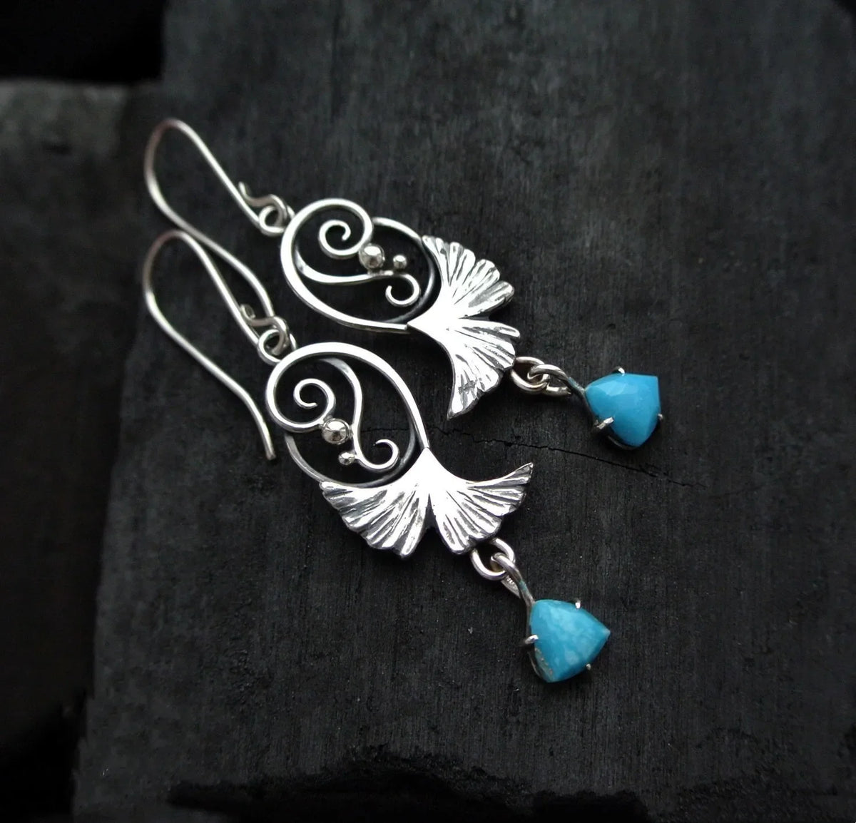 Charming Silver Earring for Any Occasion