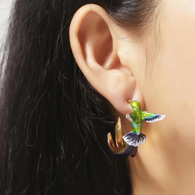 Charming Earring for Any Occasion