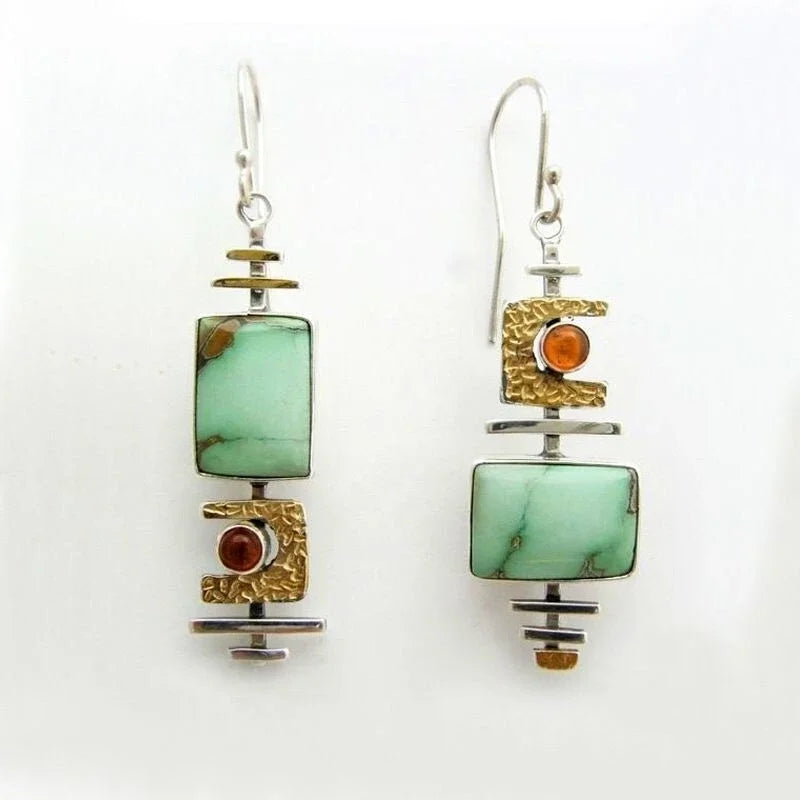 Charming Silver Earring for Any Occasion