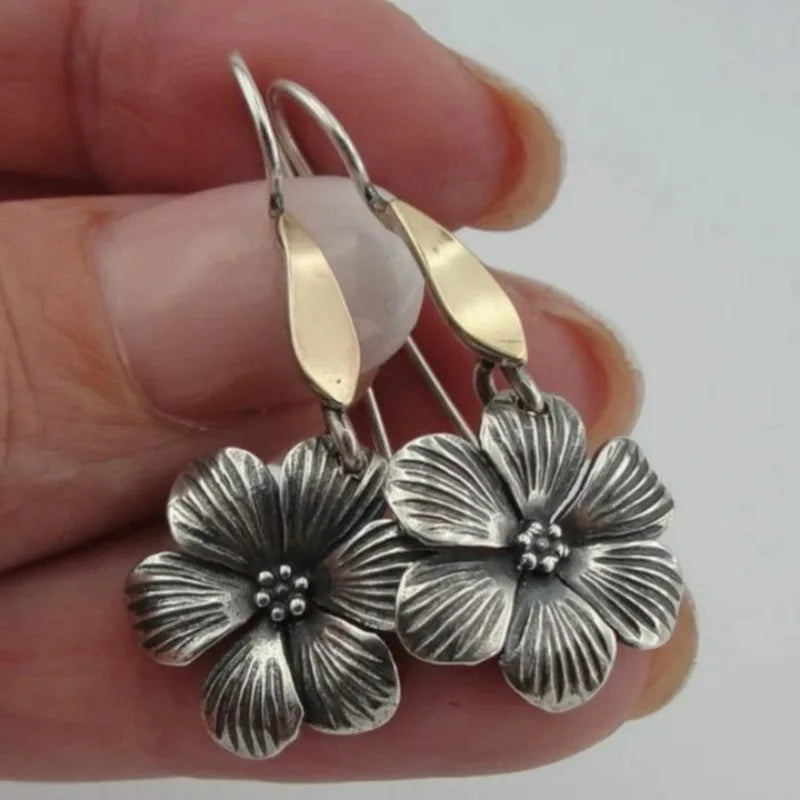 Vintage Handmade Silver Earring