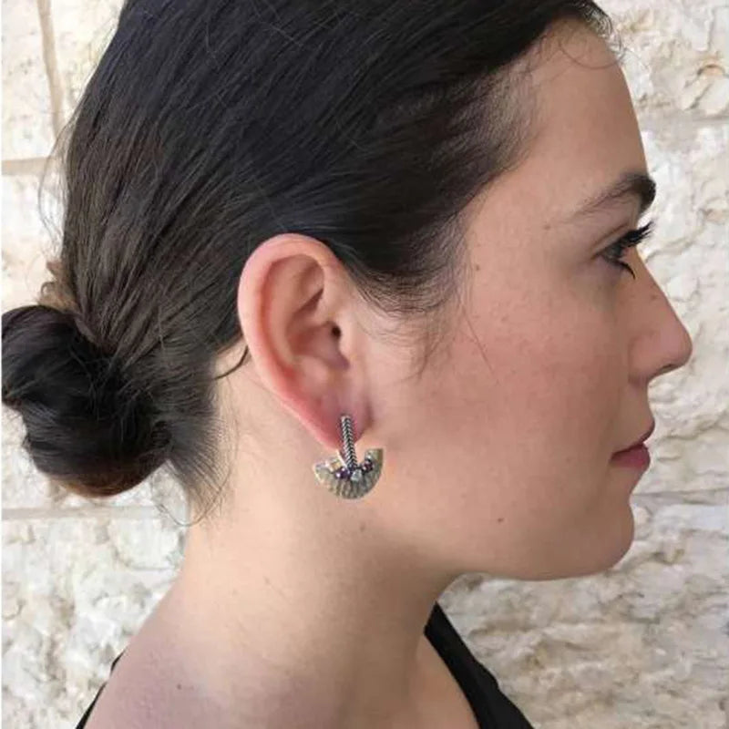 Charming Silver Earring for Any Occasion