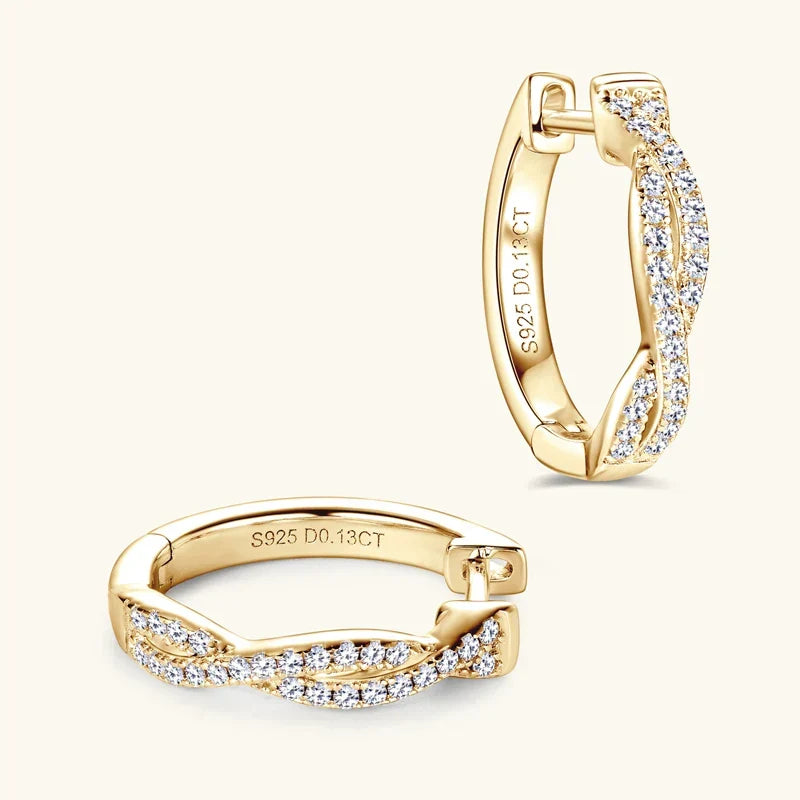 Charming Gold Earring for Any Occasion