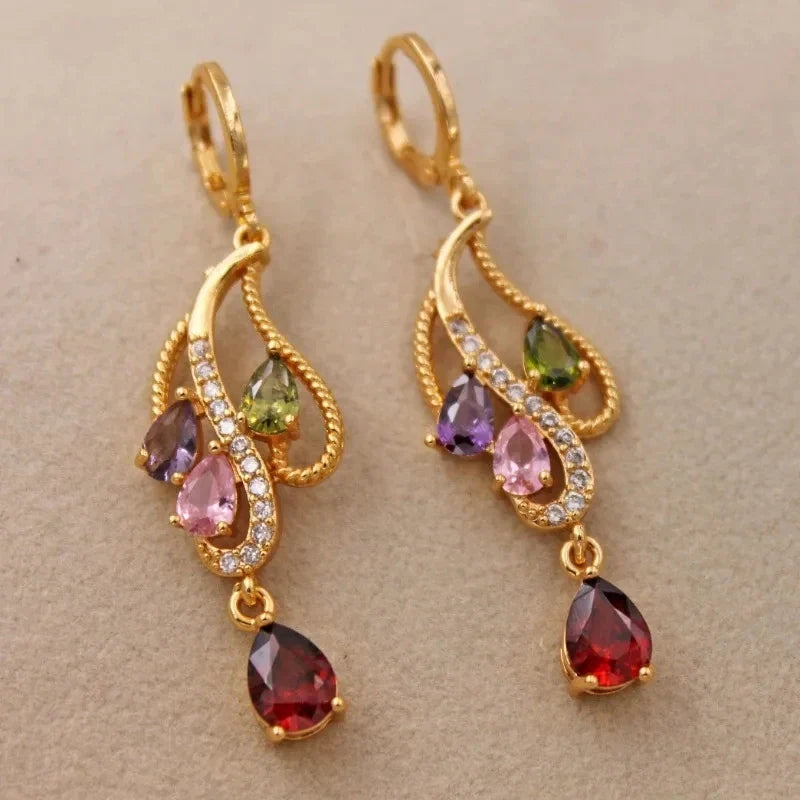 Elegant Gold Earring for Every Occasion