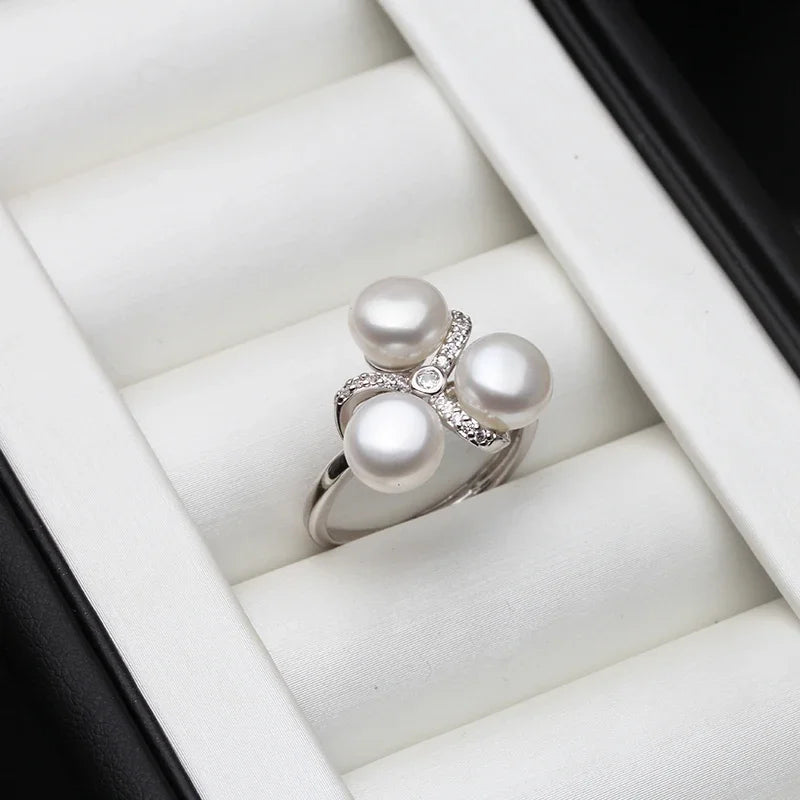 Classic Silver Ring with Timeless Appeal