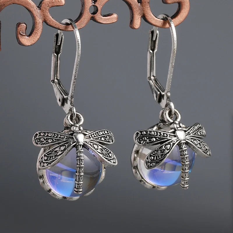 Romantic Silver Earring for Special Moments