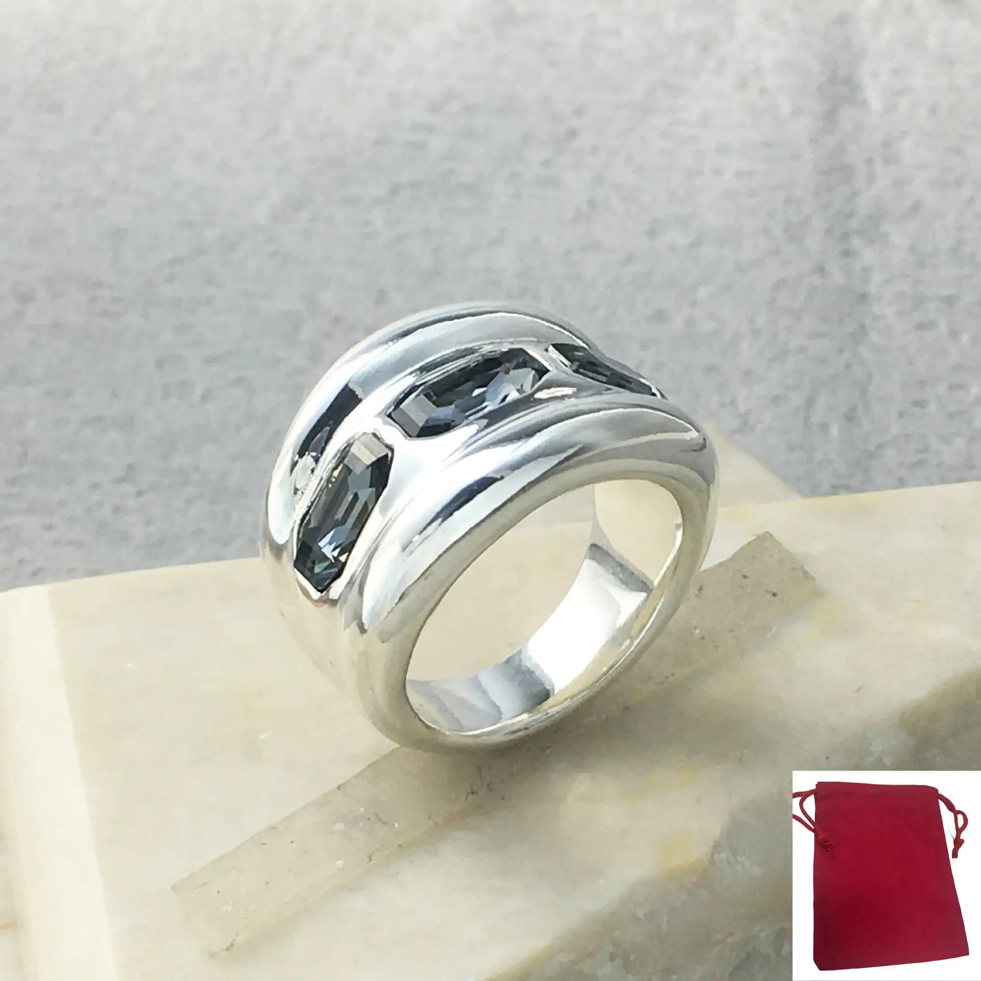 Stunning Gold Ring for Daily Wear