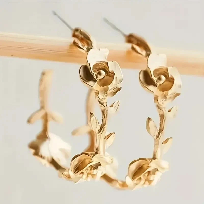 Vintage Handmade Gold Earring