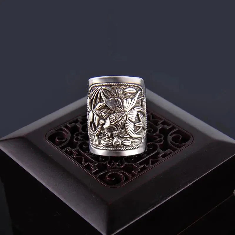 Classic Gold Ring with Timeless Appeal