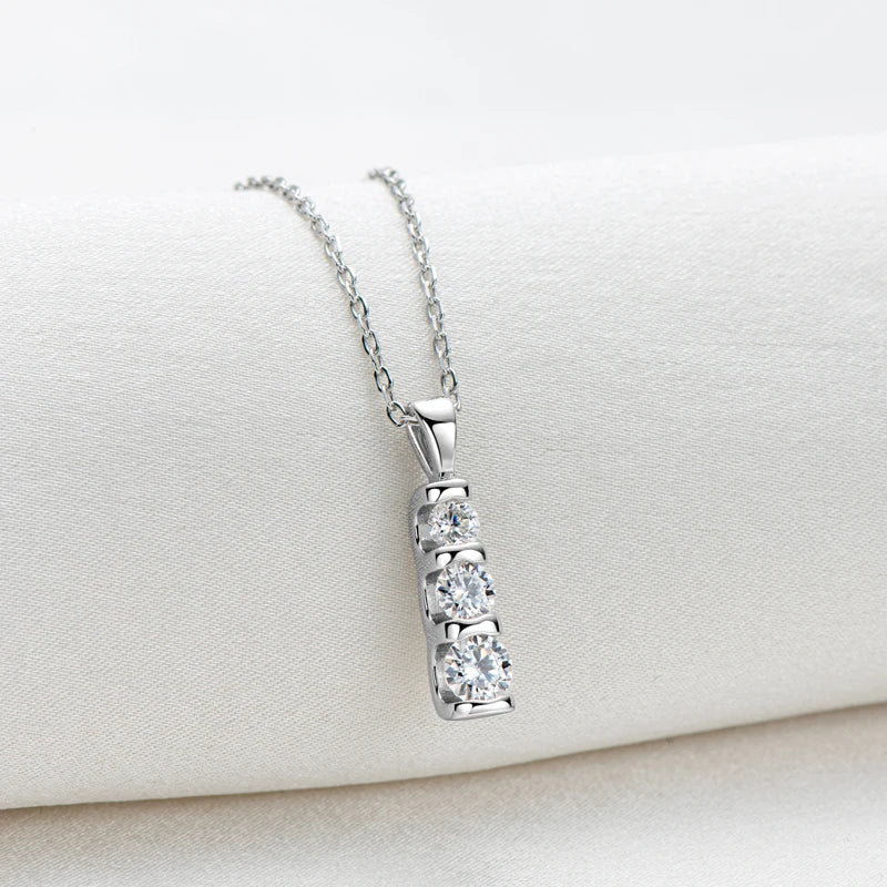 Charming Gold Necklace for Any Occasion