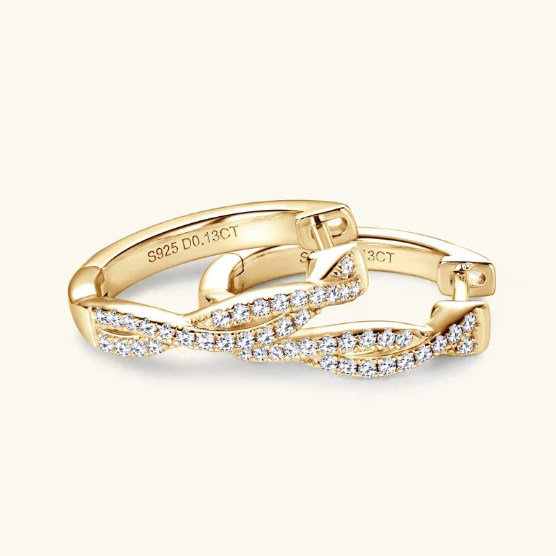 Charming Gold Earring for Any Occasion