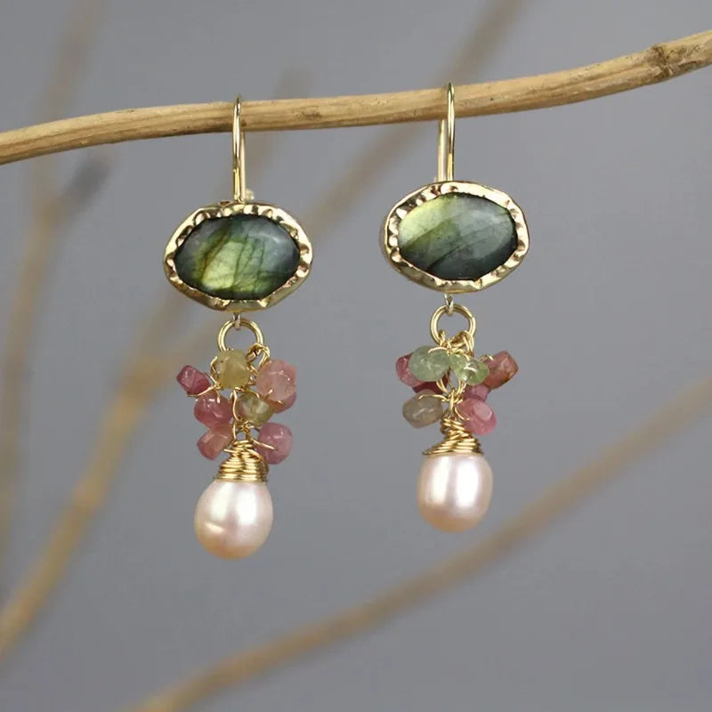 Stunning Gold Earring for Daily Wear