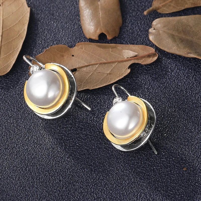 Charming Silver Earring for Any Occasion