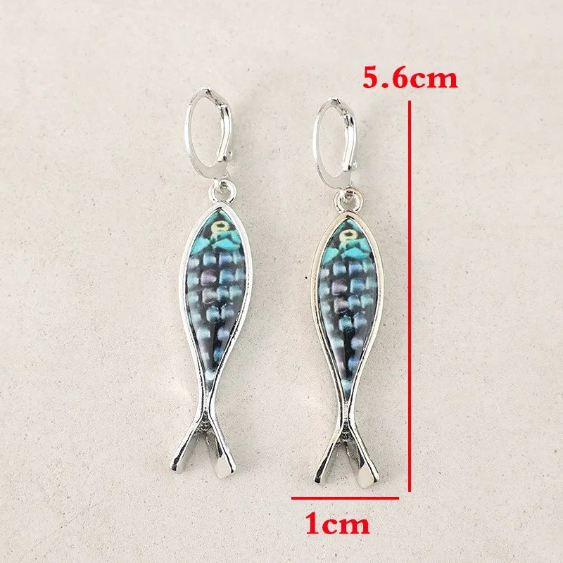 Romantic Silver Earring for Special Moments