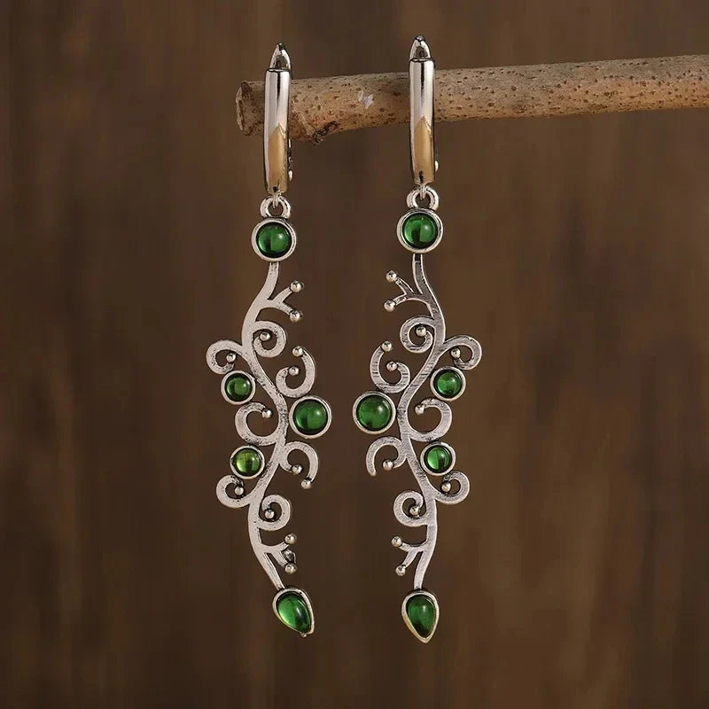 Charming Silver Earring for Any Occasion