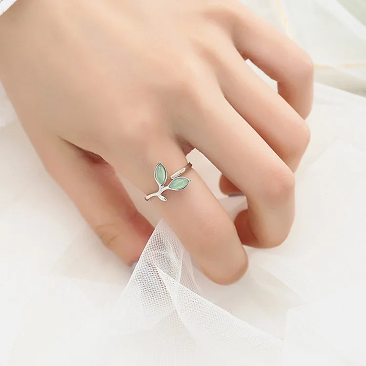 Romantic Silver Ring for Special Moments