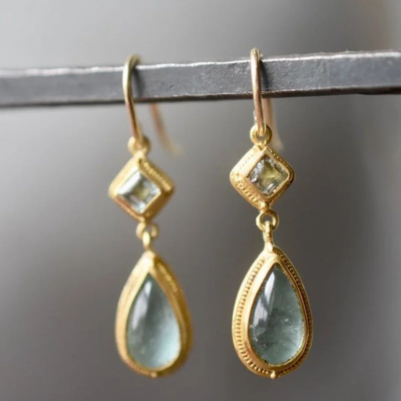 Elegant Gold Earring for Every Occasion