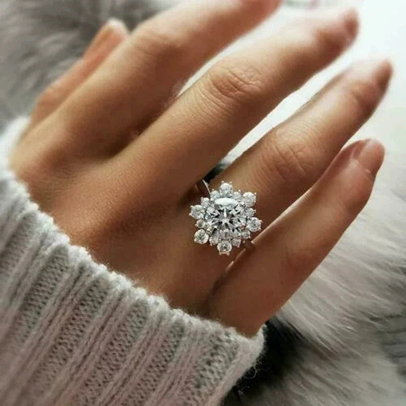Charming Silver Ring for Any Occasion
