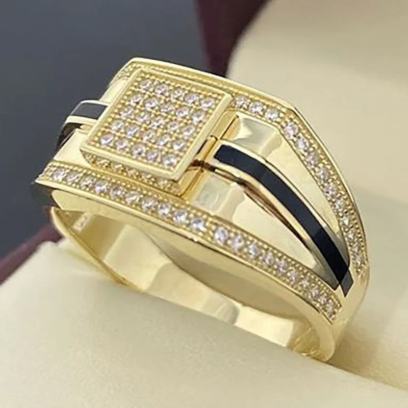 Classic Gold Ring with Timeless Appeal