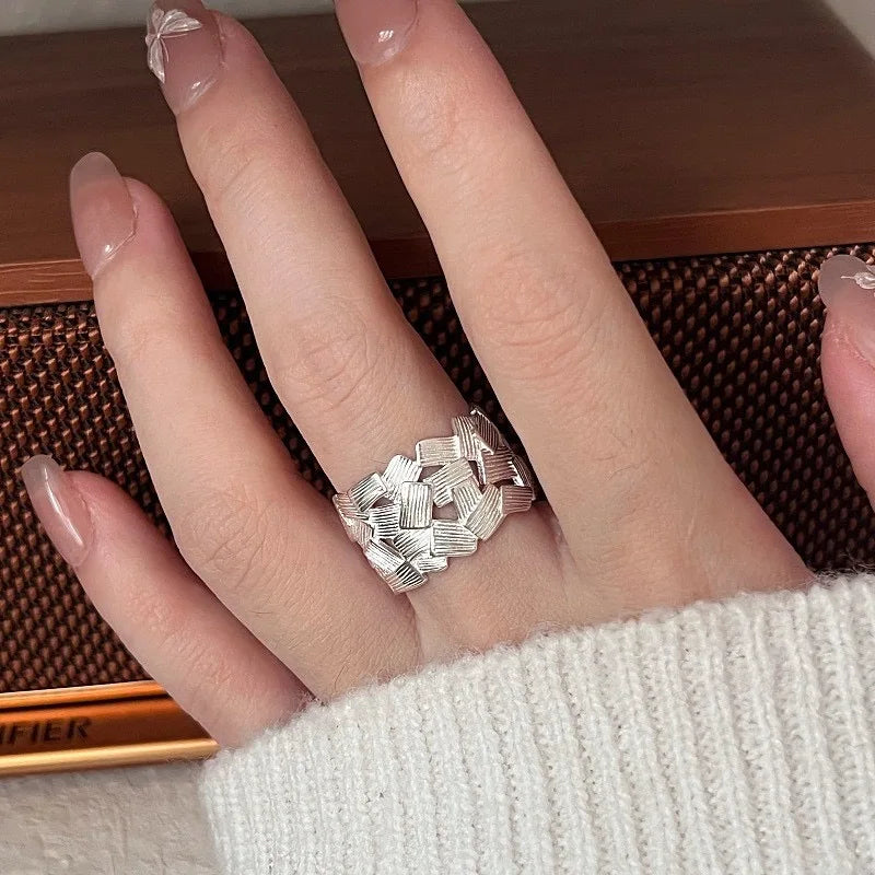 Charming Silver Ring for Any Occasion