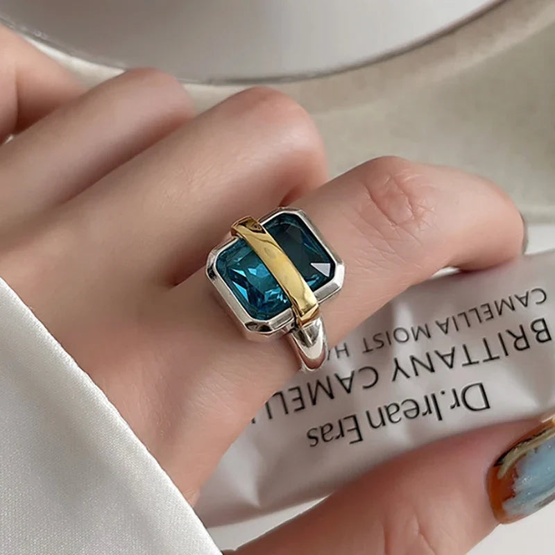 Classic Silver Ring with Timeless Appeal