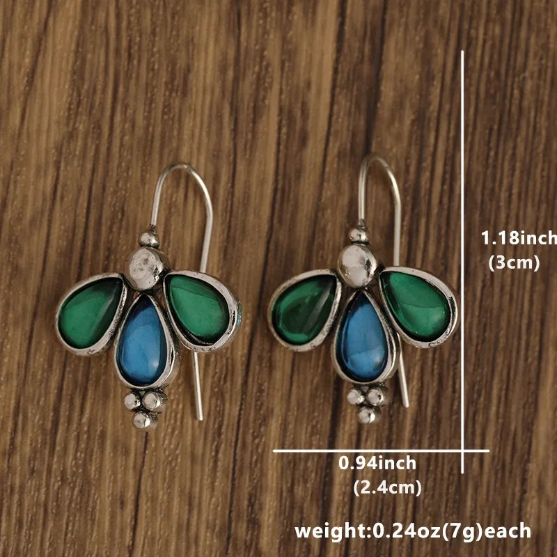 Charming Silver Earring for Any Occasion