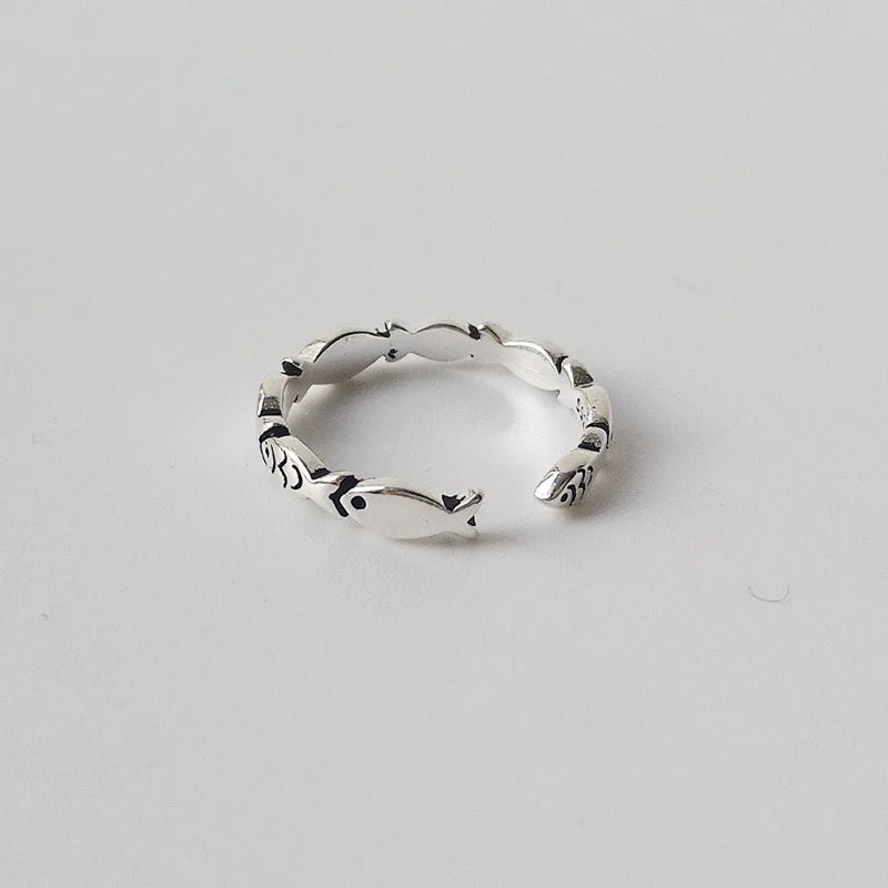 Charming Silver Ring for Any Occasion