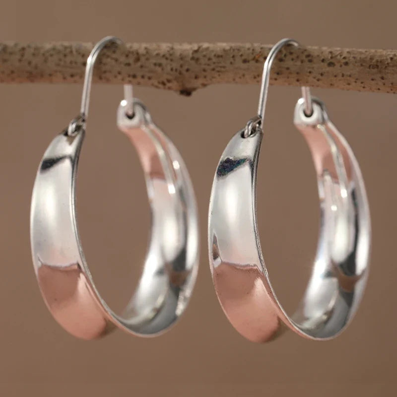 Romantic Silver Earring for Special Moments