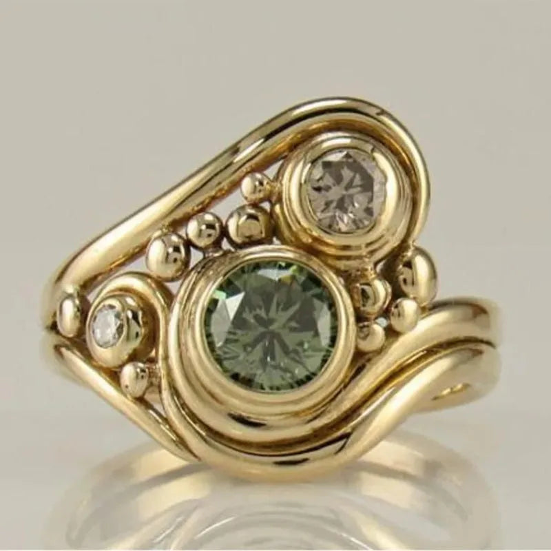 Classic Gold Ring with Timeless Appeal