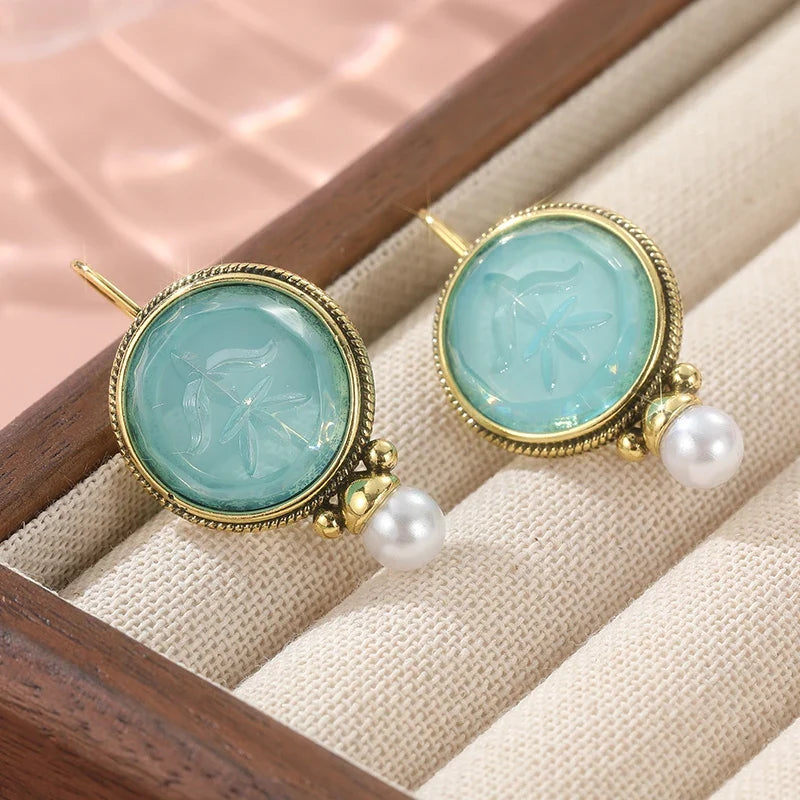 Beautiful Gold Earring with Unique Style