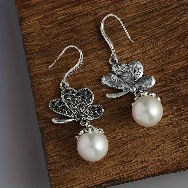Charming Pearl Earring for Any Occasion