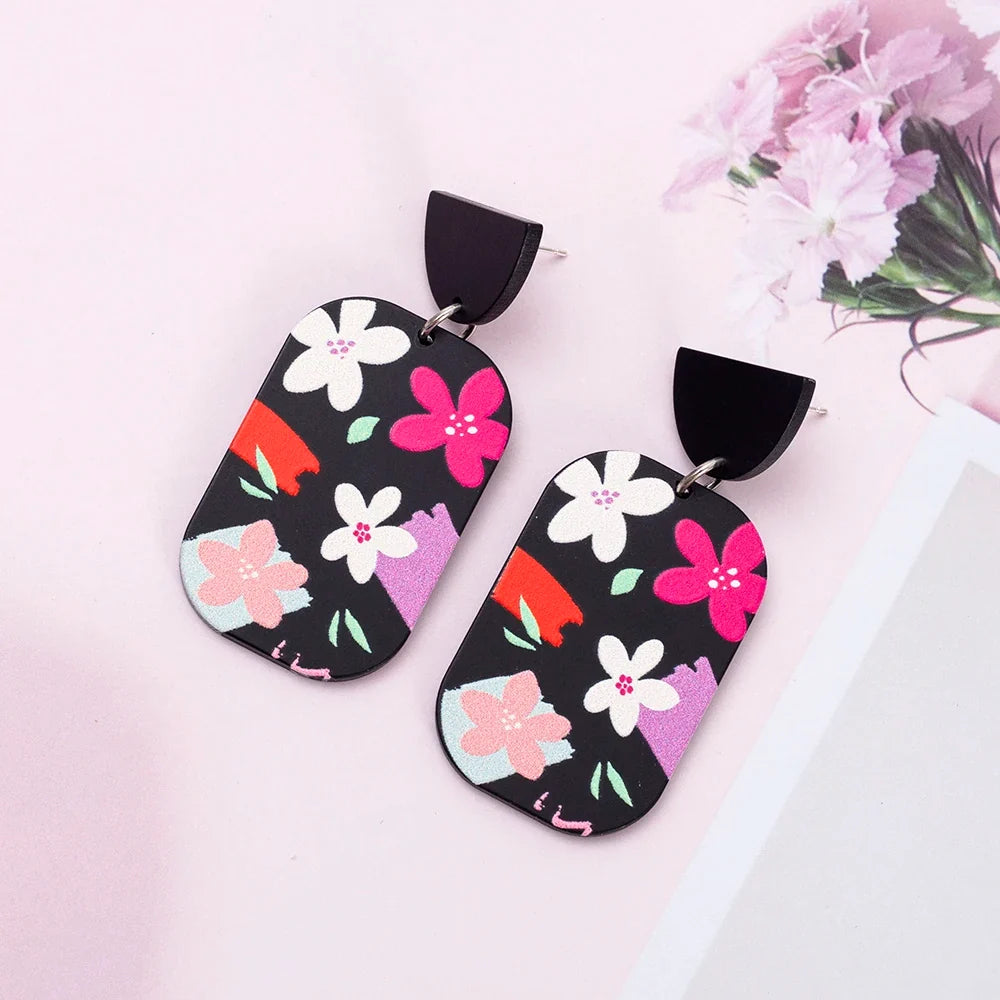 Charming Earring for Any Occasion