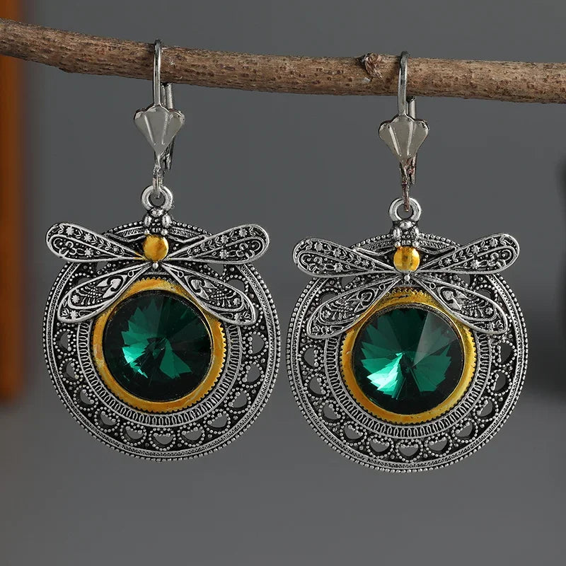 Charming Gold Set for Any Occasion