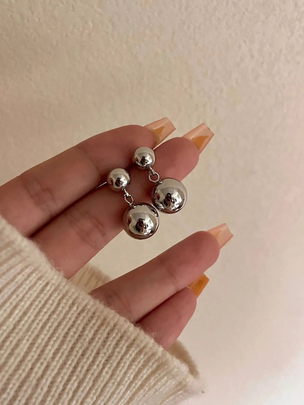 Stunning Gold Earring for Daily Wear